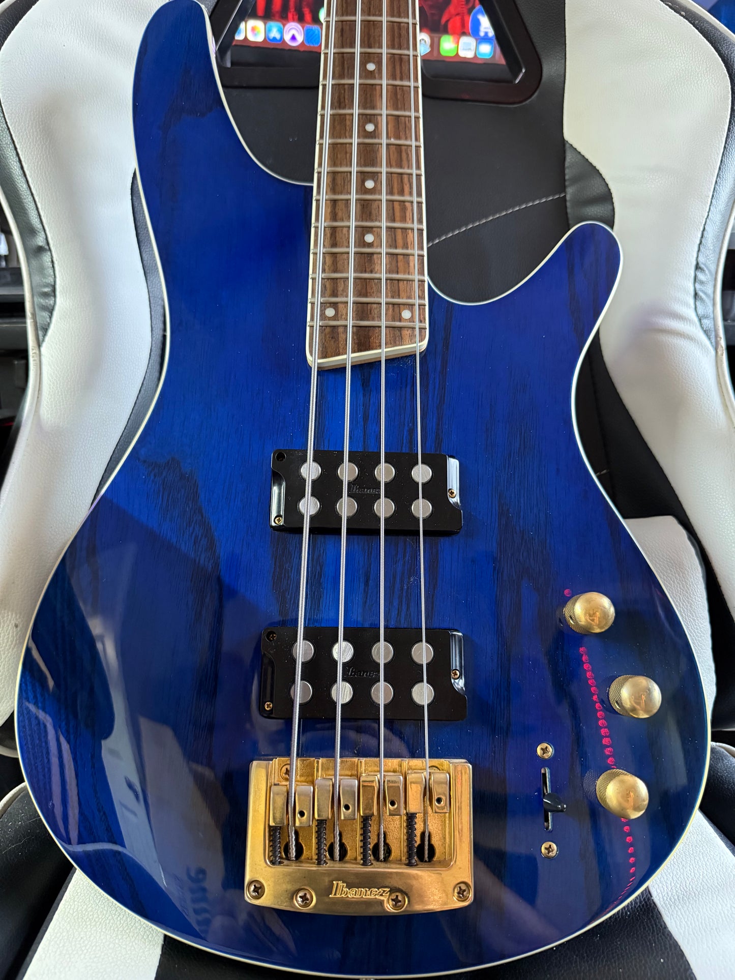 Ibanez SRX650