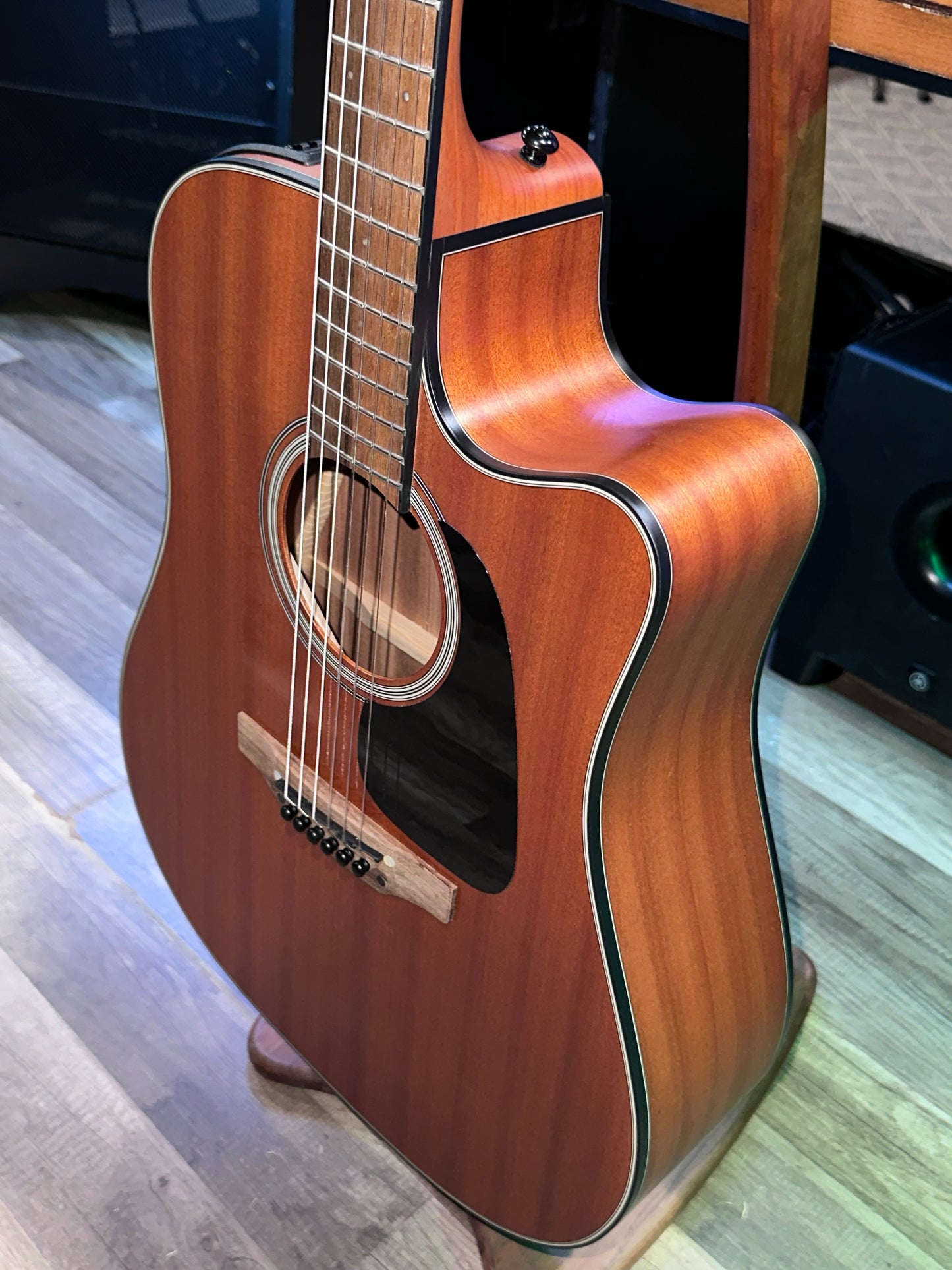 Custom GD11MCE
