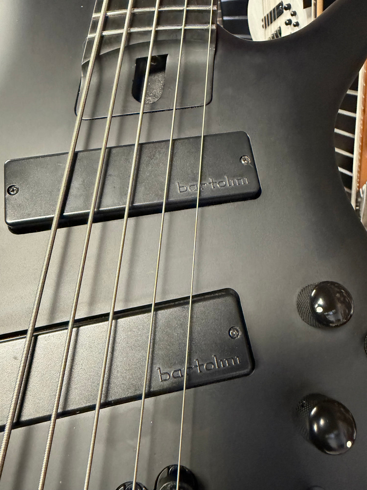 Ibanez SRMS625EX