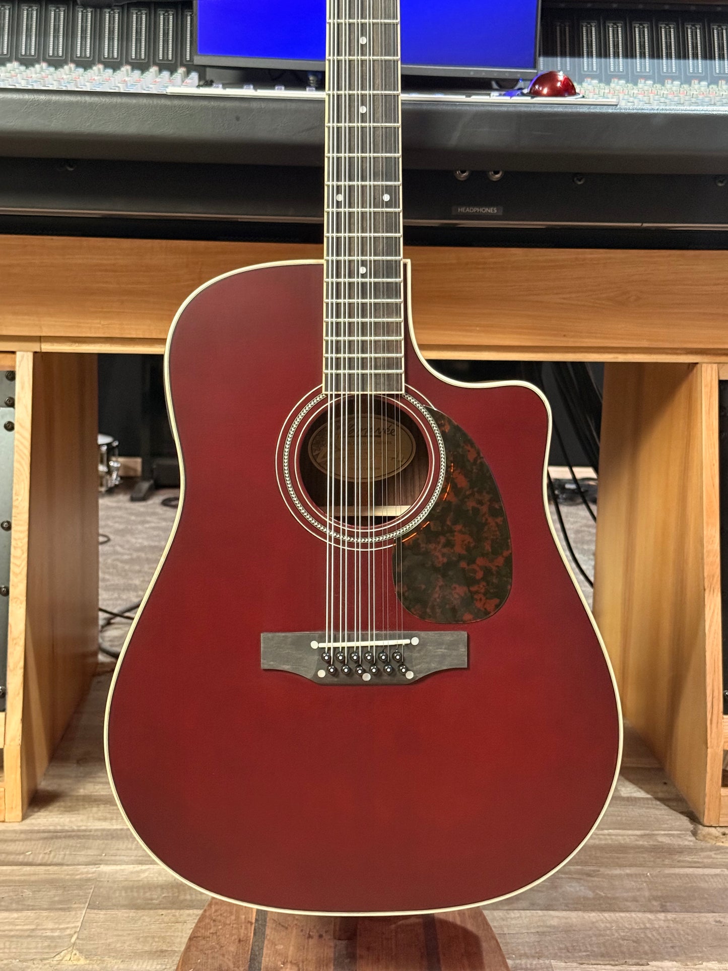 Larrivee 12 String