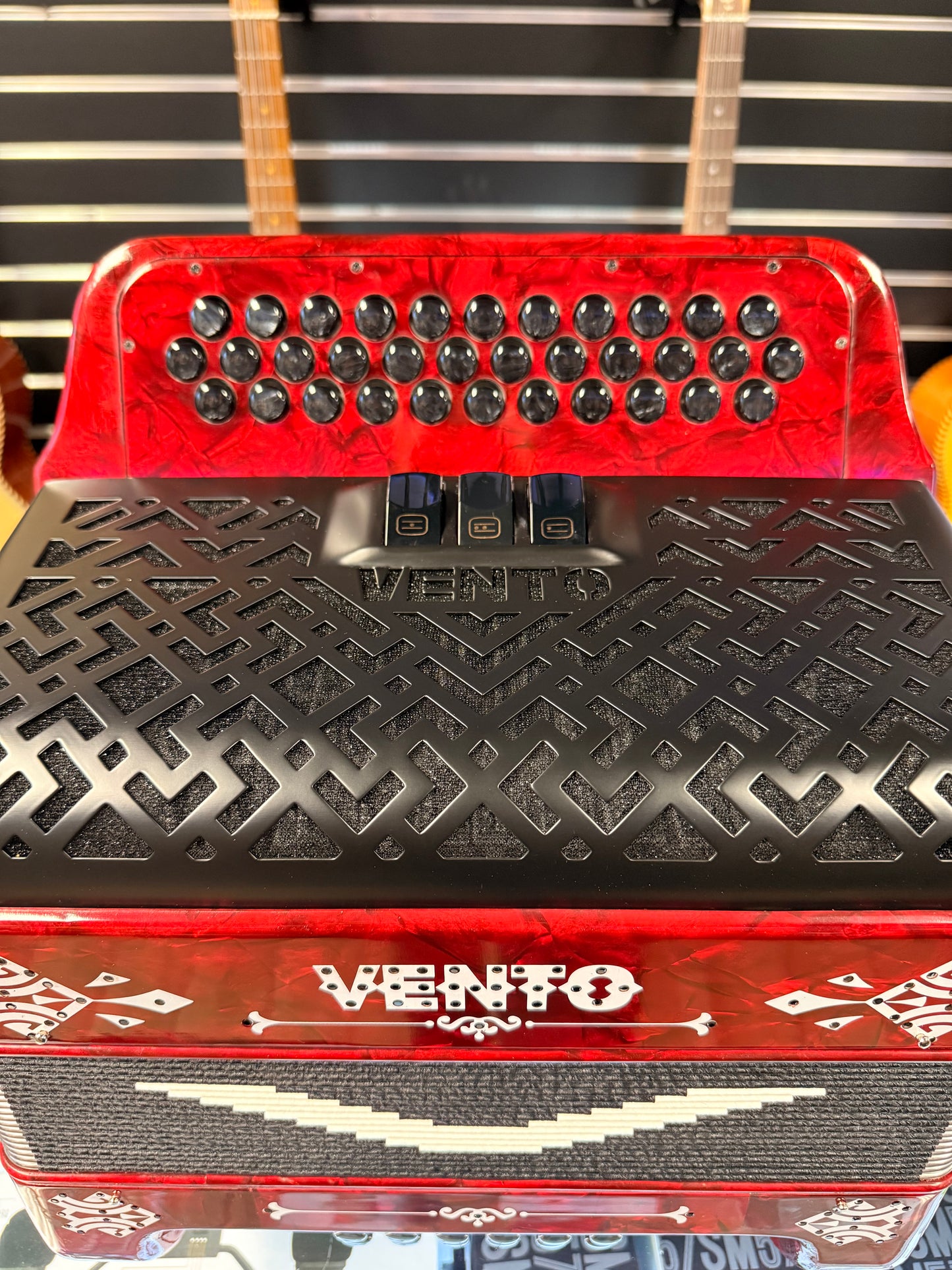 Vento Accordion Rojo FA