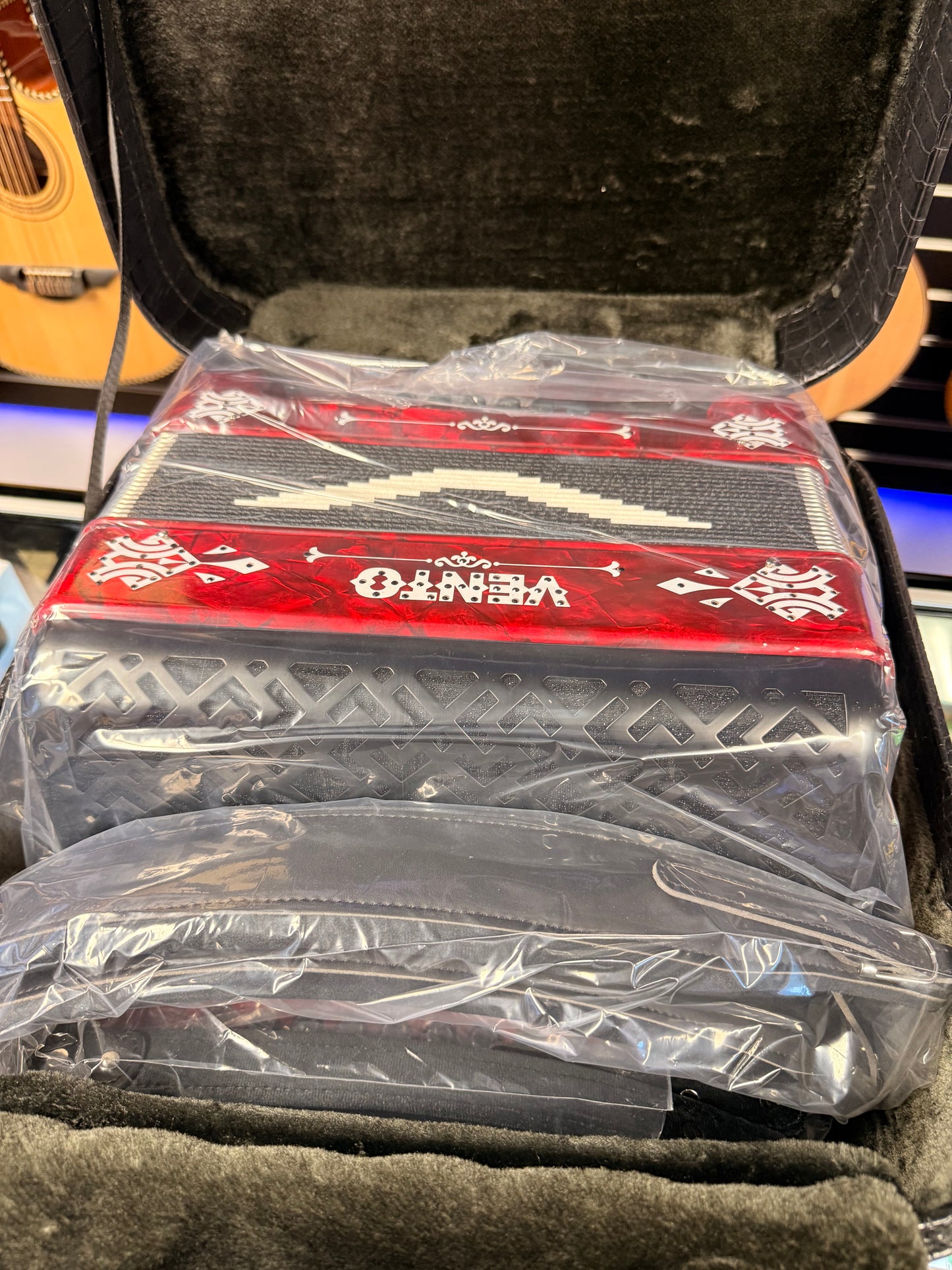 Vento Accordion Rojo FA